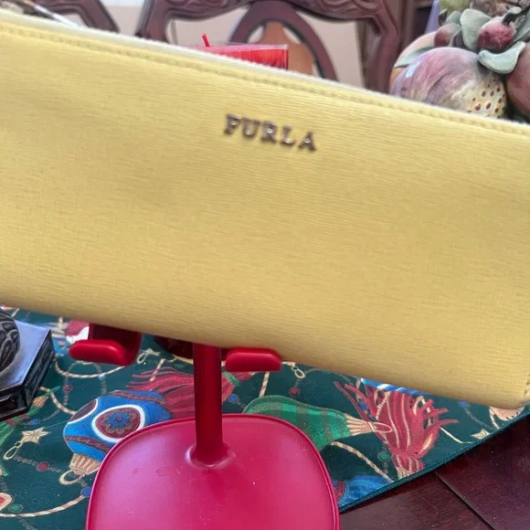 FURLA Leather Wallet Authentic Bought in Japan - Picture 2 of 14